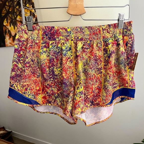 lululemon athletica Pants - NWT Lululemon Special Edition Seawheeze Hotty Hot Short *Tall